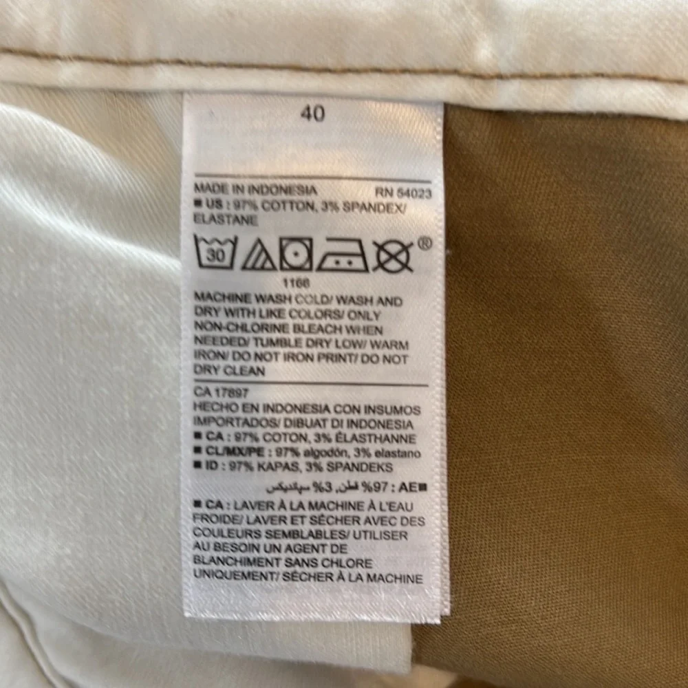 Old Navy Tan Ultimate Slim Flat Front Shorts Sz 40